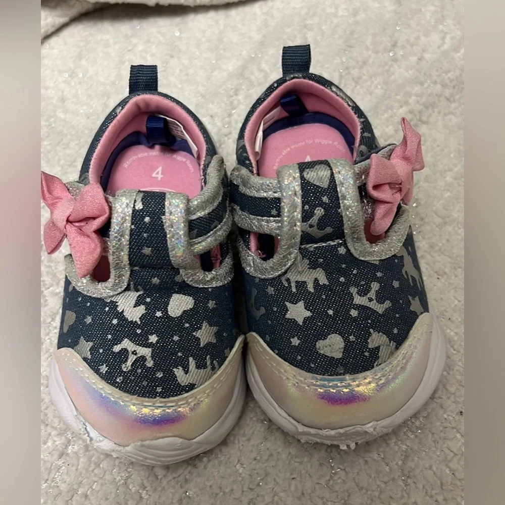 Toddler Athetic Works Shoes 🌟 (free with purchase)
